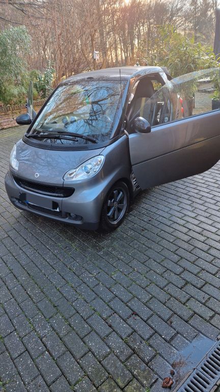 Grau Gebraucht 2010 Smart ForTwo Cabrio Cabrio | 6.750 € (Etwas zu teuer) - Bild 1/4