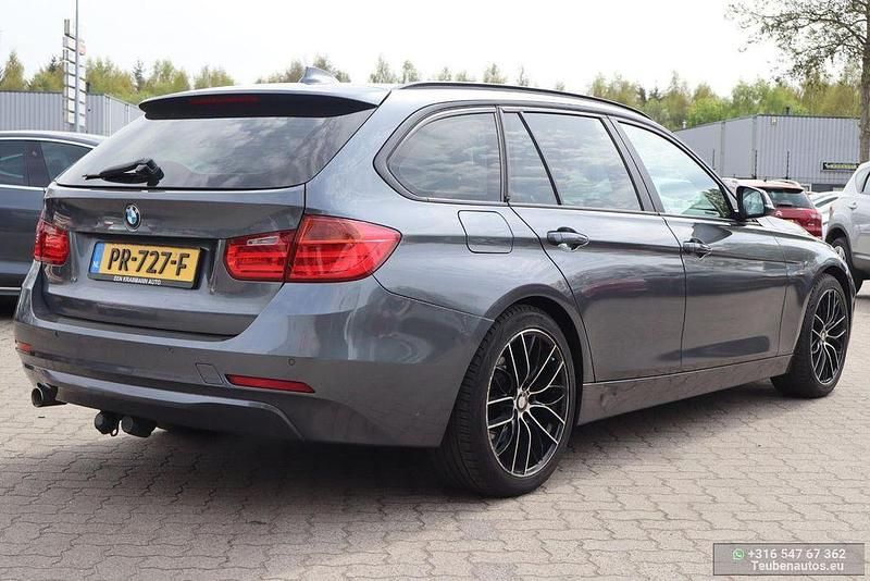 Usata BMW 318 143 CV (105 kW) 2013 Grigio Station wagon