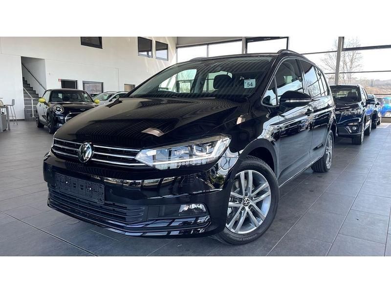 Deep black metallic Gebraucht 2025 VW Touran Comfortline Van / Kleinbus | 35.770 € (Fairer Preis) - Bild 1/4
