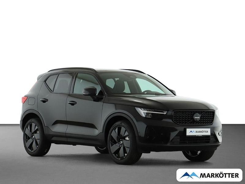 Neu Volvo XC40 Plus 197 PS (144 kW) 2026 Grau SUV