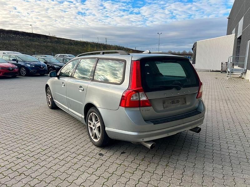 Gebraucht Volvo V70 Momentum 200 PS (147 kW) 2007 Silber Kombi