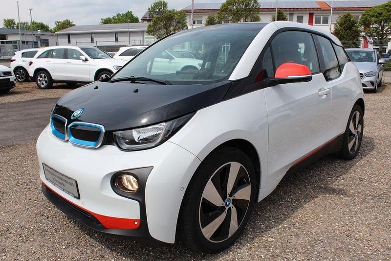 Weiß Gebraucht 2016 BMW i3 Comfort Edition Kleinwagen | 14.795 € (Fairer Preis) - Bild 1/4