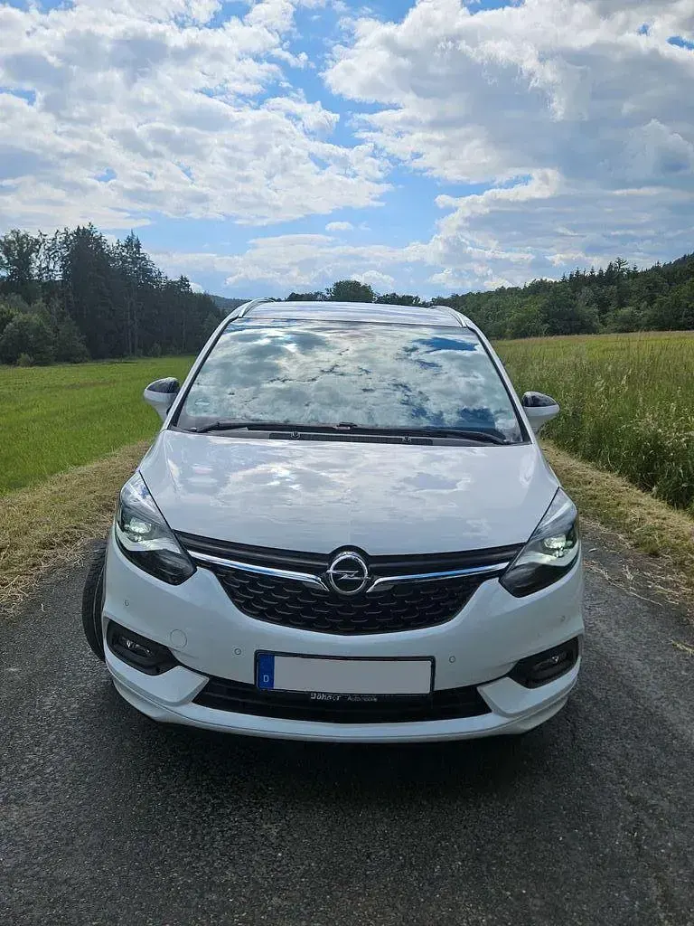 Gebraucht Opel Zafira OPC 200 PS (147 kW) 2017 Weiß Van / Kleinbus