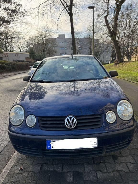 Blau Gebraucht 2002 VW Polo Comfortline Limousine | 780 € (Guter Preis) - Bild 1/4