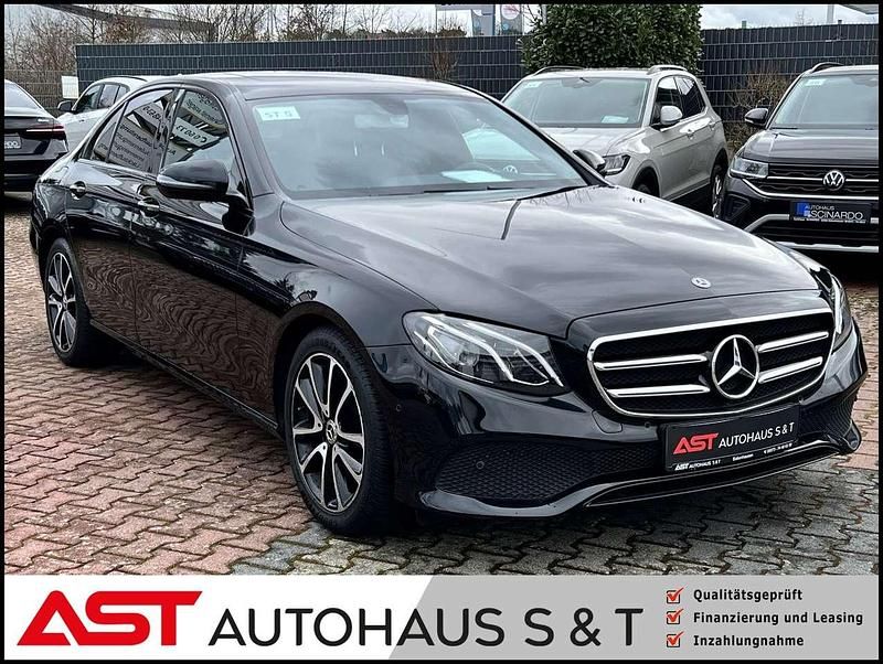 Gebraucht Mercedes E200 Avantgarde 197 PS (144 kW) 2019 Schwarz Limousine