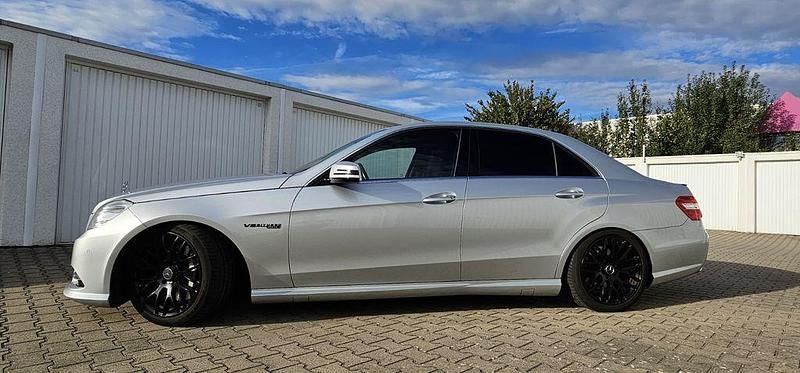 Gebraucht Mercedes E500 408 PS (300 kW) 2011 Silber Limousine