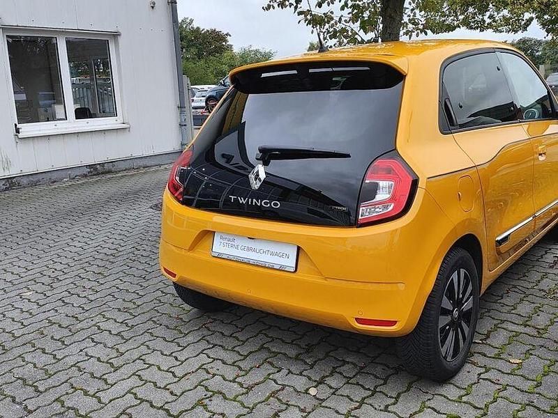 Gebraucht Renault Twingo 60 kW (82 PS) 2023 Mangogelb Kleinwagen
