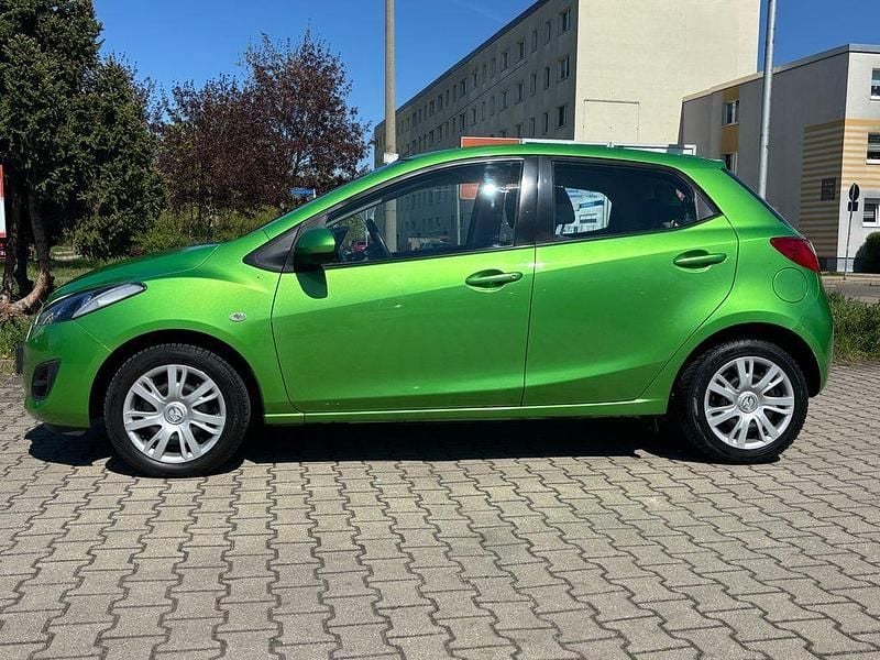 Second-hand Mazda 2 Active 75 CP (55 kW) 2012 Verde Hatchback