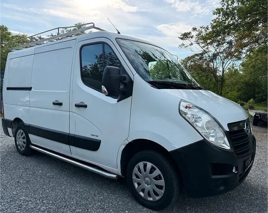 Używany Opel Movano 130 KM (95 kW) 2011 Biały Minivan