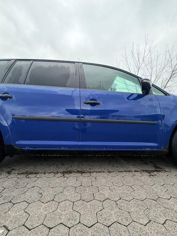 Gebraucht VW Touran Freestyle 140 PS (102 kW) 2009 Blau Van / Kleinbus