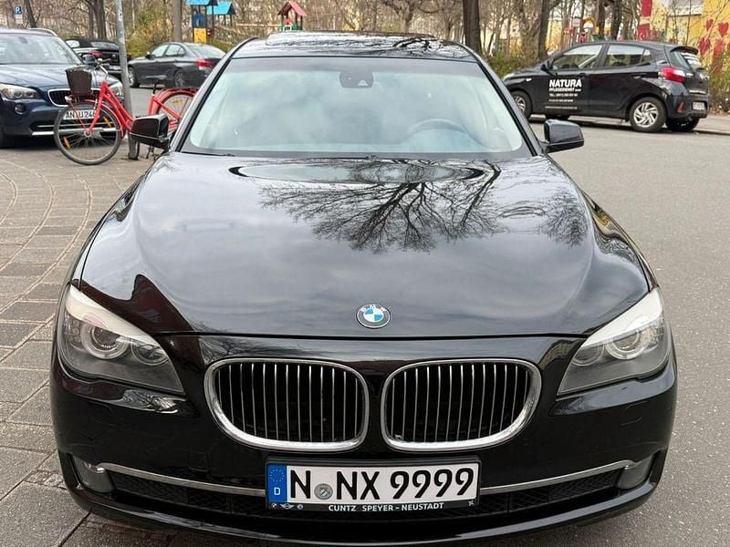 Gebraucht BMW 730 Shadowline 245 PS (180 kW) 2009 Schwarz Limousine