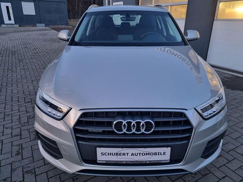 Gebraucht Audi Q3 Design 184 PS (135 kW) 2016 Cuveesilber SUV