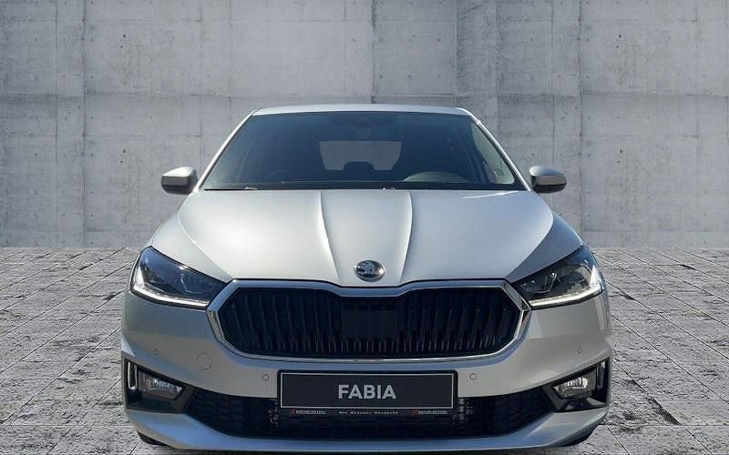 Neu Skoda Fabia Tour 116 PS (85 kW) 2025 Silber Kleinwagen