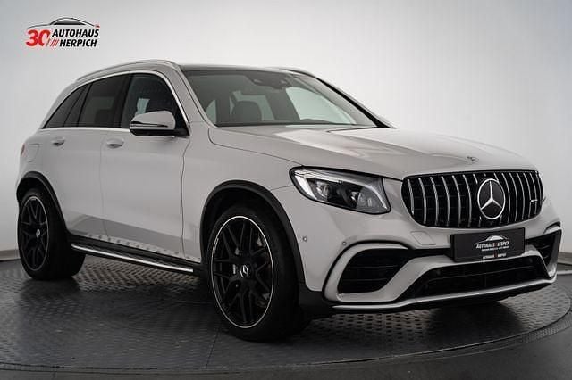 Kreide folie Gebraucht 2018 Mercedes GLC63 AMG AMG SUV | 52.900 € (Guter Preis) - Bild 1/4