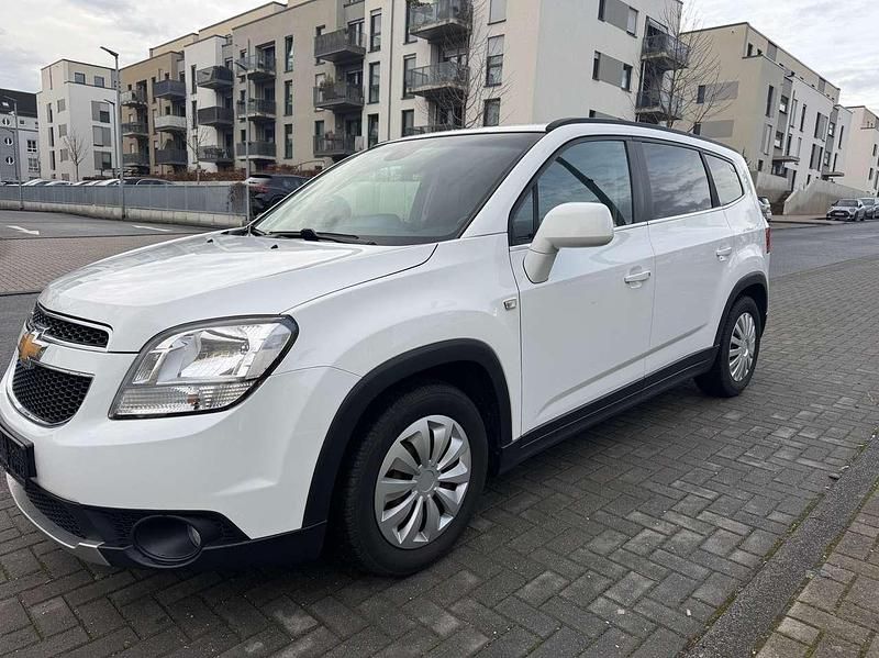 Schneeweiss/summitwhite/arctic Gebraucht 2013 Chevrolet Orlando LTZ Van / Kleinbus | 3.250 € (Guter Preis) - Bild 1/4