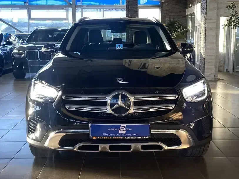 Gebraucht Mercedes GLC300 Exclusive 245 PS (180 kW) 2022 Schwarz SUV