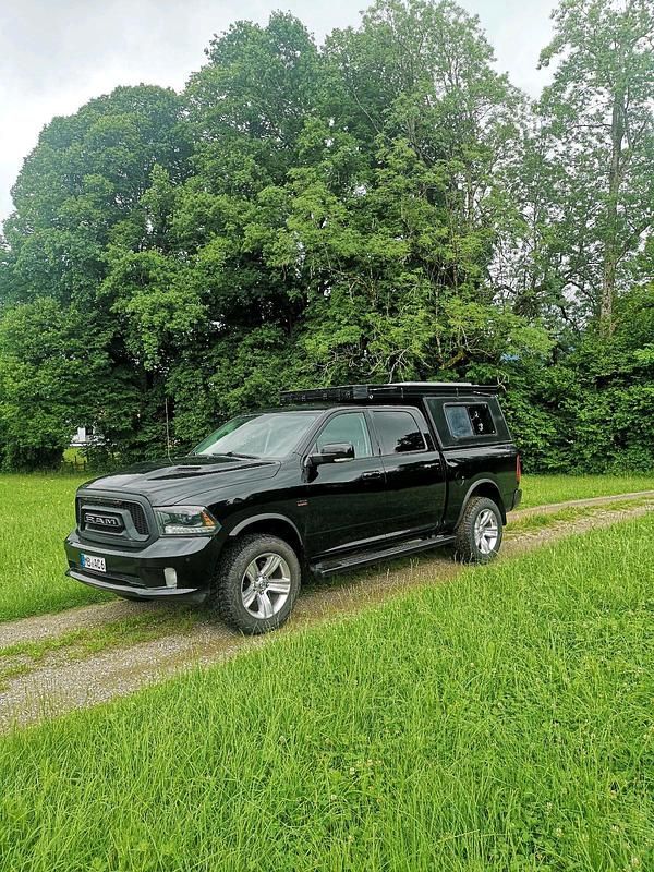 Schwarz Gebraucht 2015 RAM 1500 Abholung | 39.500 € - Bild 1/4