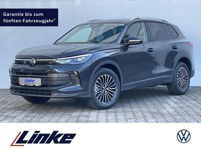 Neu VW Tiguan 150 PS (110 kW) 2026 Uranograu SUV