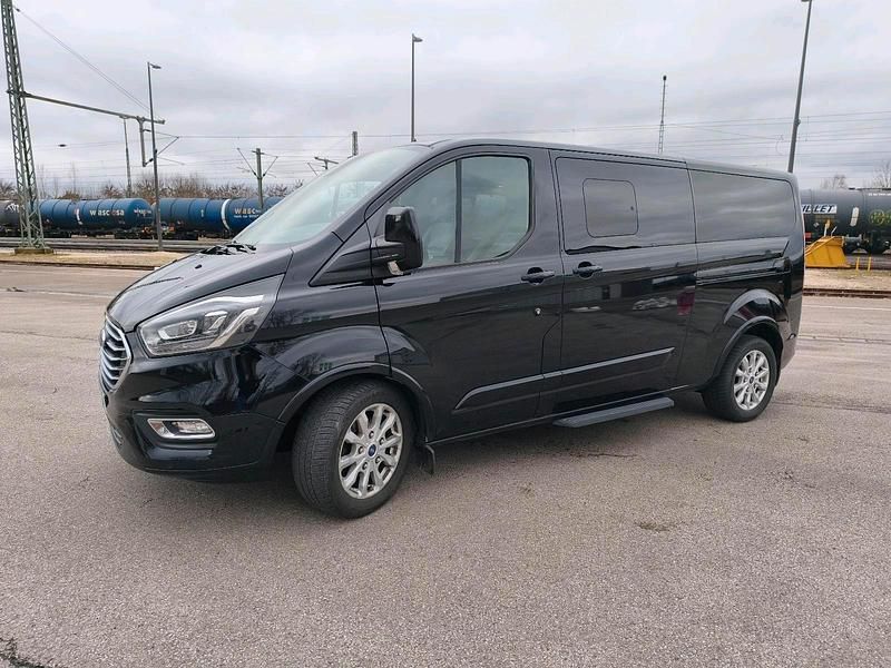 Gebraucht Ford Transit Tourneo 170 PS (125 kW) 2018 Schwarz Van / Kleinbus