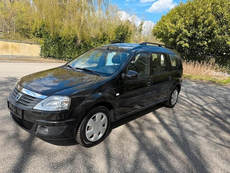 Second-hand Dacia Logan 85 CP (62 kW) 2012 Negru Break