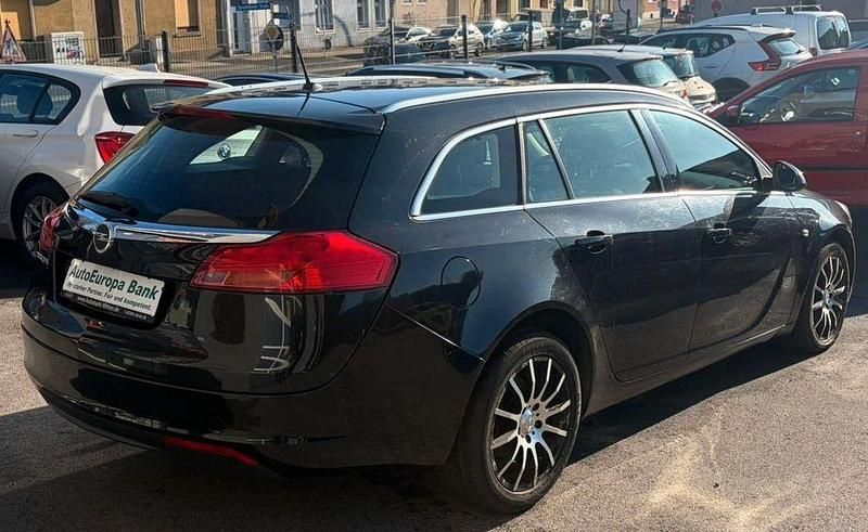 Gebraucht Opel Insignia Edition 140 PS (102 kW) 2010 Schwarz Kombi