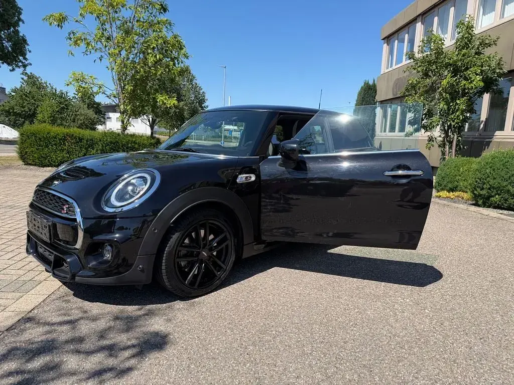 Gebraucht Mini John Cooper Works 178 PS (130 kW) 2021 Schwarz Kleinwagen