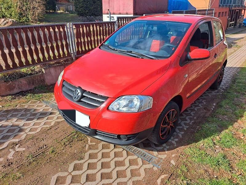 Gebraucht VW Fox 55 PS (40 kW) 2006 Rot Kleinwagen