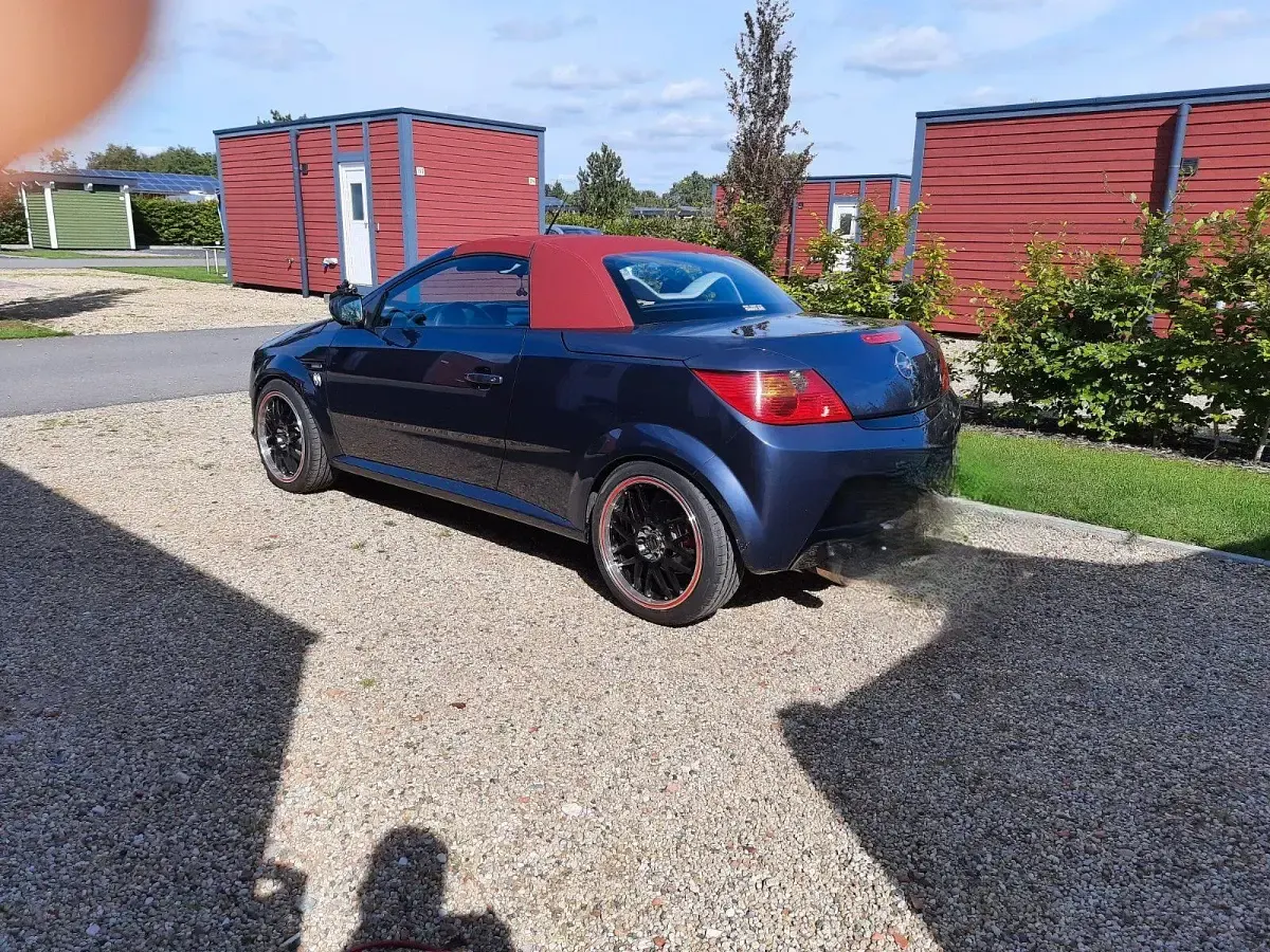 Gebraucht Opel Tigra 245 PS (180 kW) 2008 Andere außenfarben Cabrio