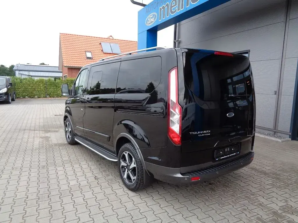 Gebraucht Ford Tourneo Custom Active 185 PS (136 kW) 2022 Schwarz Van
