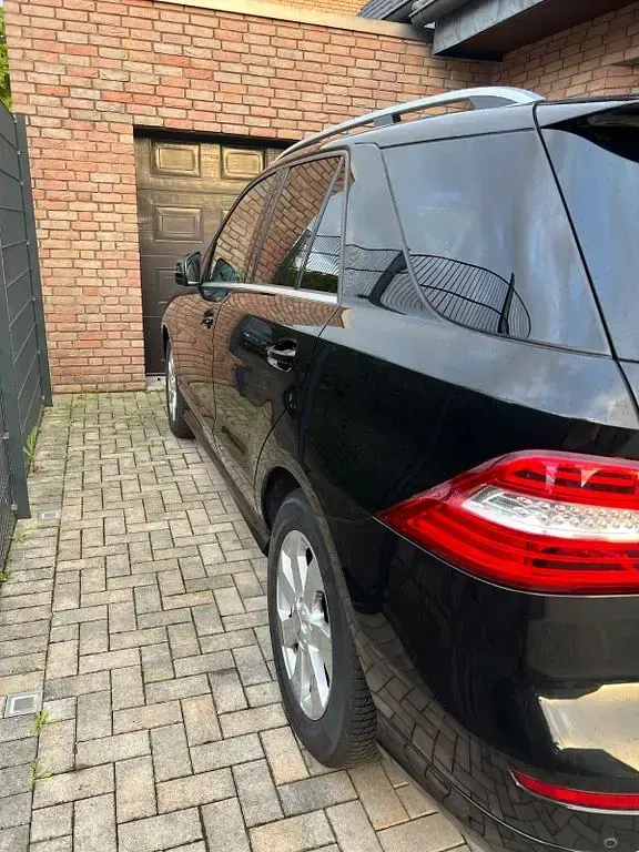 Gebraucht Mercedes ML350 258 PS (189 kW) 2015 Schwarz SUV