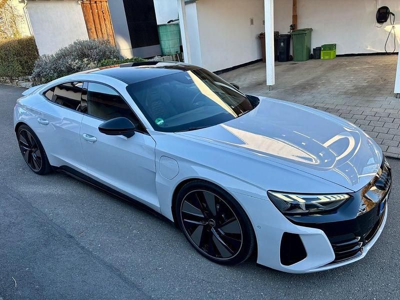 Gebraucht Audi e-tron GT quattro Basis 350 kW (476 PS) 2022 Grau Limousine