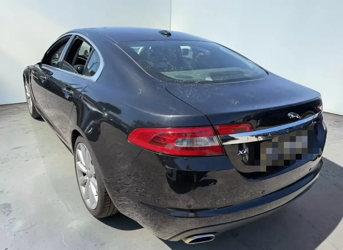 Gebraucht Jaguar XF 241 PS (177 kW) 2010 Schwarz Limousine