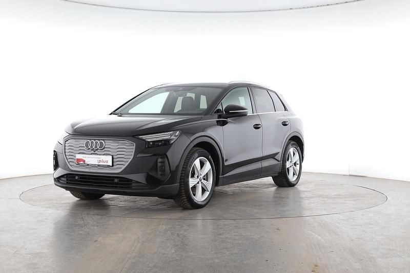 Gebraucht Audi Q4 e-tron Ambiente 150 kW (204 PS) 2023 Mythosschwarz SUV