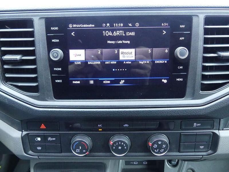 Gebraucht VW Crafter 177 PS (130 kW) 2022 Grau Van