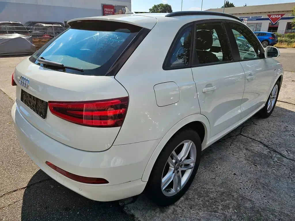 Gebraucht Audi Q3 Sport 170 PS (125 kW) 2013 Amalfiweiss SUV