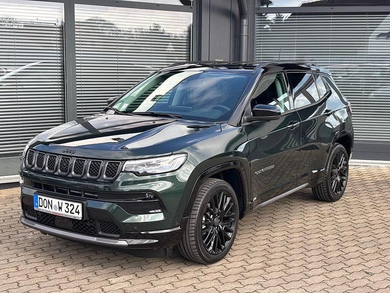 Neu Jeep Compass Summit 131 PS (96 kW) 2025 SUV