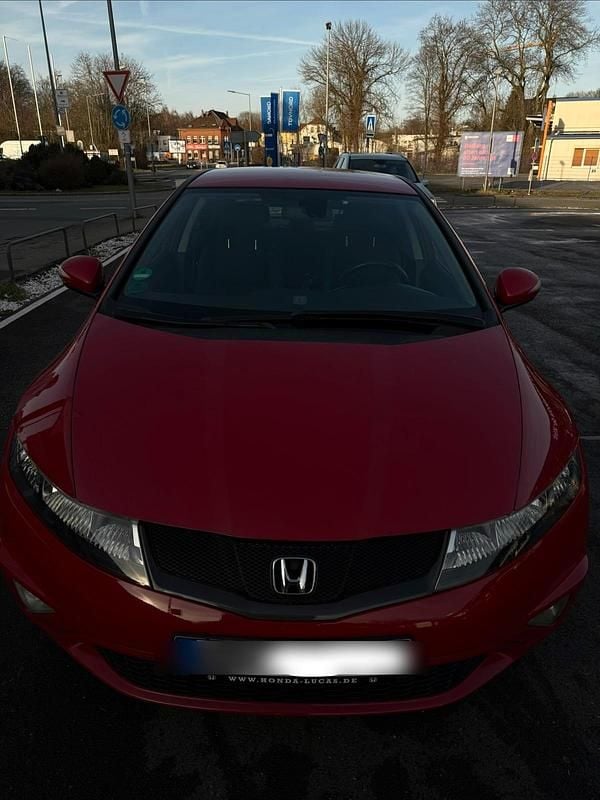 Rot Gebraucht 2010 Honda Civic Limousine | 4.699 € - Bild 1/4