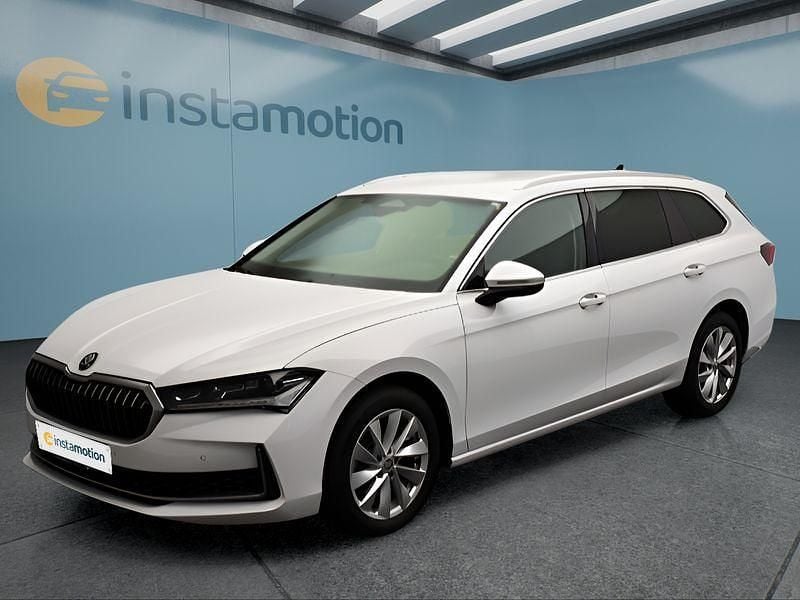 Weiß Gebraucht 2024 Skoda Superb Kombi | 33.999 € (Guter Preis) - Bild 1/4