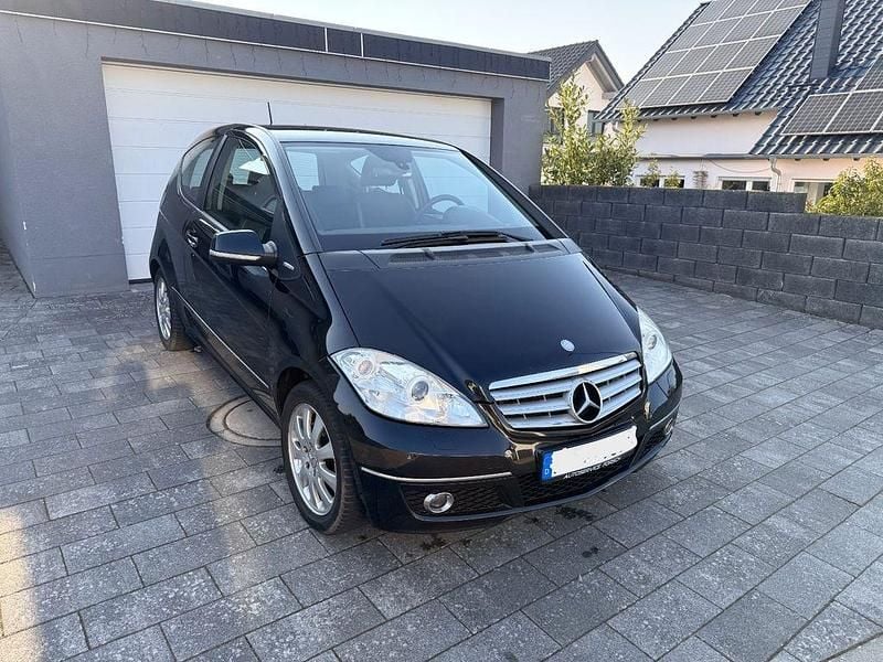 Gebraucht Mercedes A150 95 PS (69 kW) 2009 Schwarz Limousine