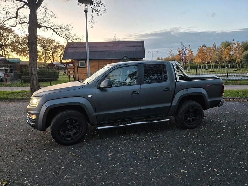 Grau Gebraucht 2016 VW Amarok Abholung | 18.000 € (Guter Preis) - Bild 1/4