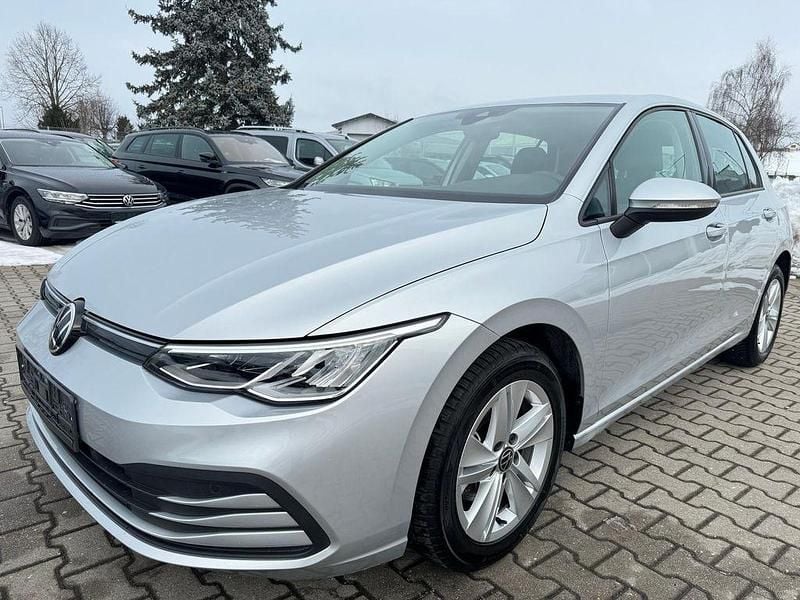 Gebraucht VW Golf VIII Life 116 PS (85 kW) 2022 Silber Limousine