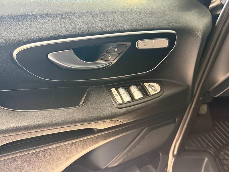 Gebraucht Mercedes Vito Edition 163 PS (119 kW) 2021 Schwarz Van