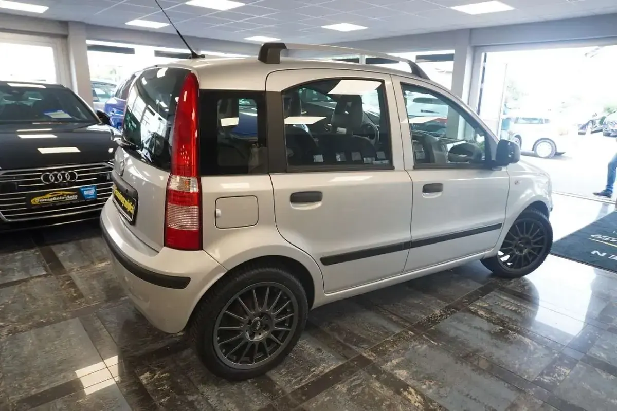 Gebraucht Fiat Panda 69 PS (50 kW) 2012 Silber Kleinwagen
