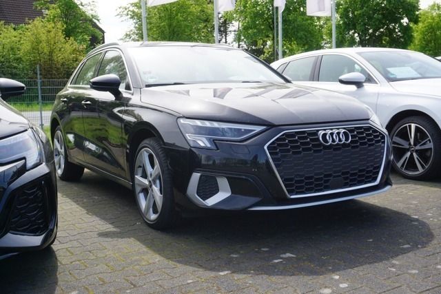 Gebraucht Audi A3 Sportback e-tron Advanced 204 PS (150 kW) 2021 Schwarz Kleinwagen