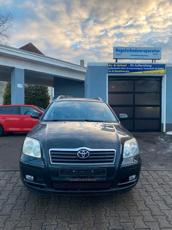 Schwarz Gebraucht 2005 Toyota Avensis Kombi | 1.700 € (Guter Preis) - Bild 1/4