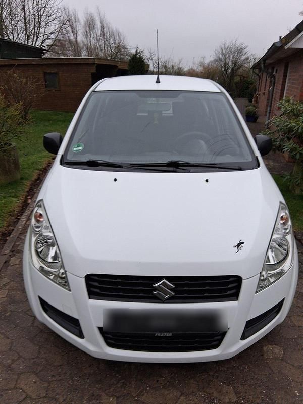 Weiß Gebraucht 2009 Suzuki Splash Kleinwagen | 2.100 € (Fairer Preis) - Bild 1/4