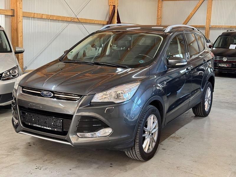 Gebraucht Ford Kuga Titanium 150 PS (110 kW) 2015 Grau SUV