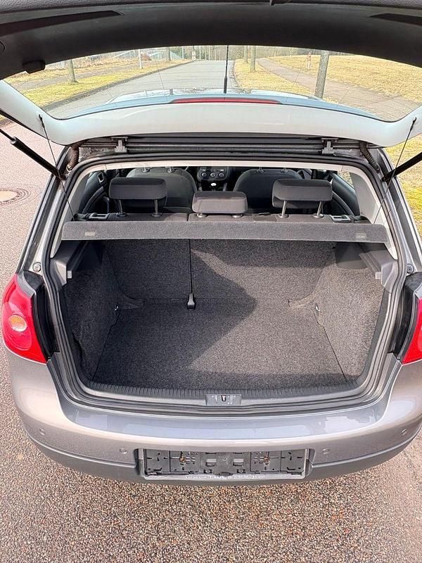 Gebraucht VW Golf V 102 PS (75 kW) 2007 Grau Limousine