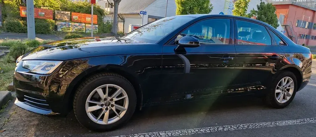 Gebraucht Audi A4 Attraction 136 PS (100 kW) 2016 Grau Limousine