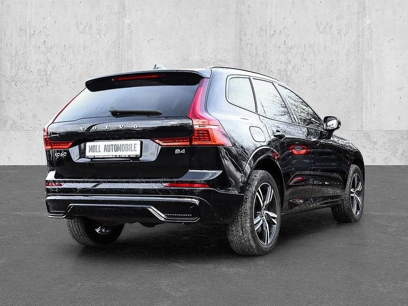 Gebraucht Volvo XC60 R-Design 197 PS (144 kW) 2023 Schwarz SUV
